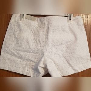 NWT Maurices White Dress Shorts 7/8